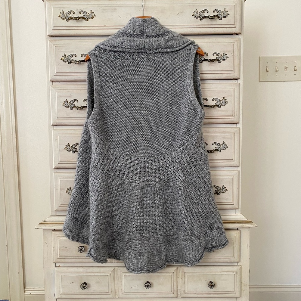 Grey Ruffle Sweater Vest - Picture 2 of 4